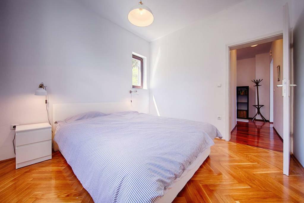 Ferienwohnung Luceissa Vis Exterior foto
