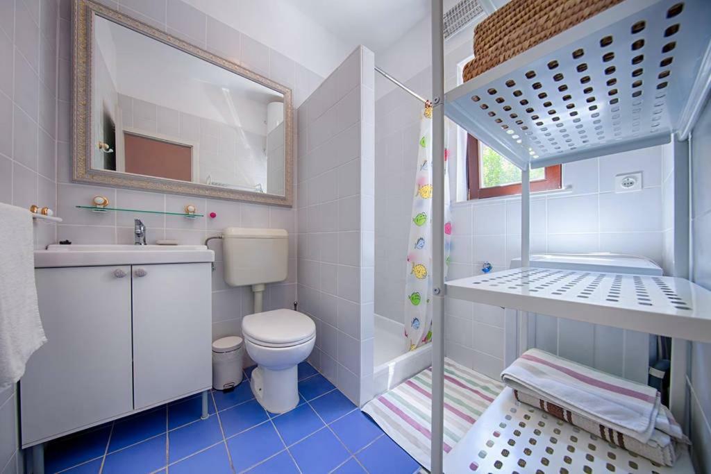 Ferienwohnung Luceissa Vis Exterior foto